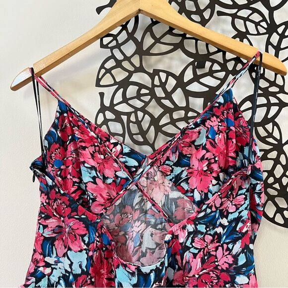 Elliatt Byron Asymmetrical Hem Midi Floral Dress in Multi Pink L - Picture 11 of 14